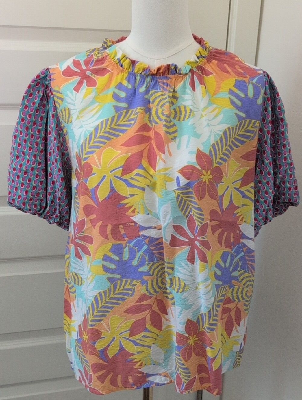 CES FEMME Bubble Sleeve Boho Blouse Mixed Print Tropical Multicolor Size L